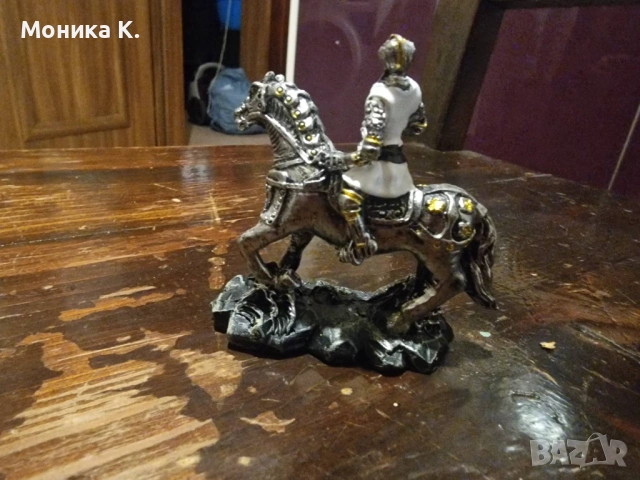 Декоративна фигура Рицар на кон, снимка 3 - Декорация за дома - 53614504