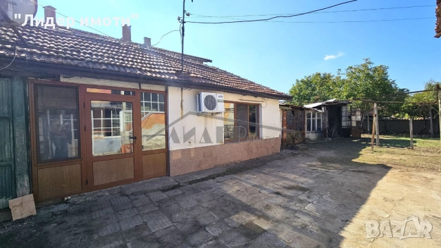 Къща с дворно място от 507 кв.м. в с. Цалапица