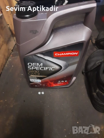 Оргинално двигателно масло Champion OEM