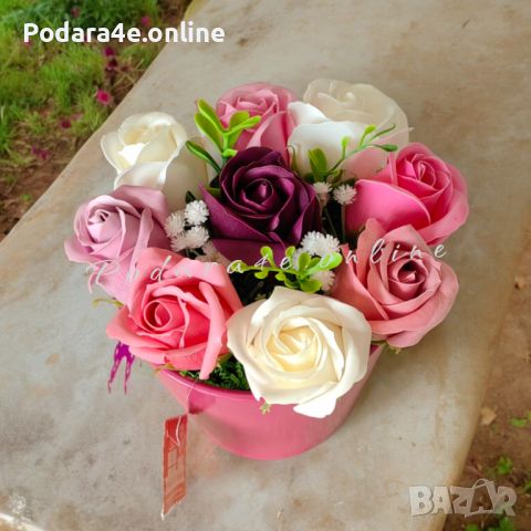 Ароматен букет в розова керамична саксийка с 9 рози от сапун. Идеален подарък за всеки повод , снимка 1 - Декорация за дома - 46245483