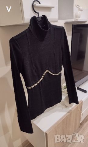 Черна блуза поло топ Alessa Алеса със златен акцент , снимка 3 - Блузи с дълъг ръкав и пуловери - 45401399