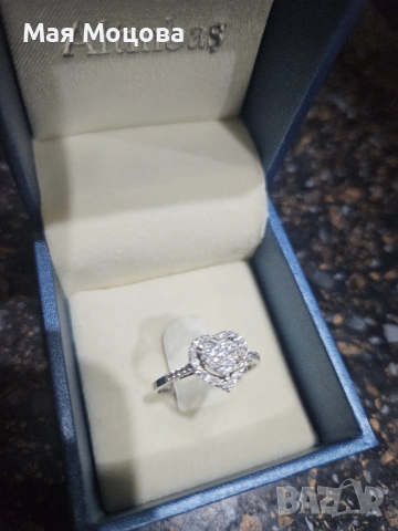 Предлагам изящен пръстен от бяло злато и диаманти на Altinbas, снимка 2 - Пръстени - 54143488