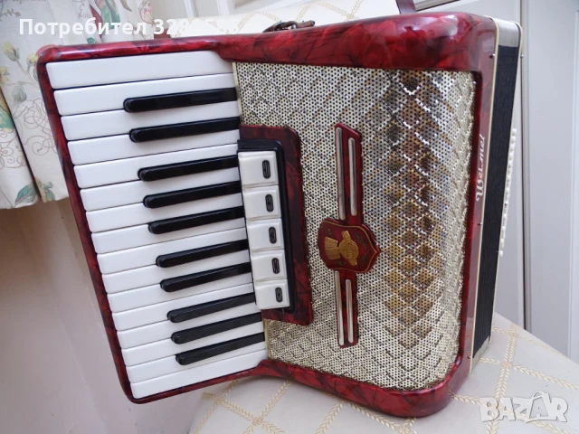 Акордеон Велтмайстер 40 баса, снимка 1