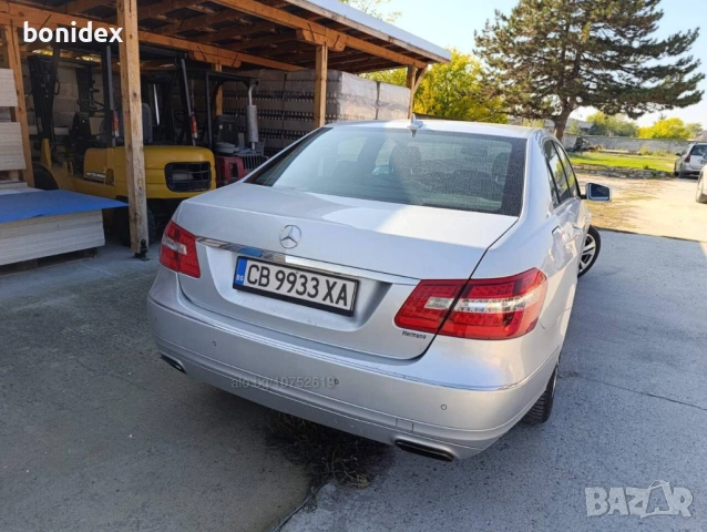Mercedes-Benz E 220 Ръчна, снимка 2 - Автомобили и джипове - 53867902