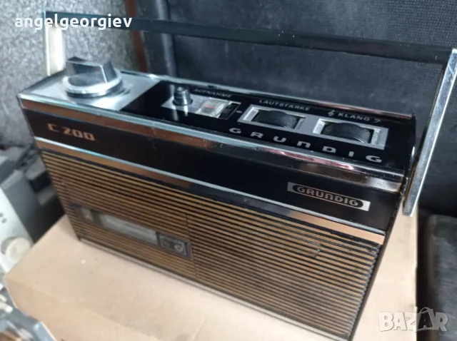 Касетофон Grundig C200

. 1969 г., снимка 1 - Радиокасетофони, транзистори - 47929654