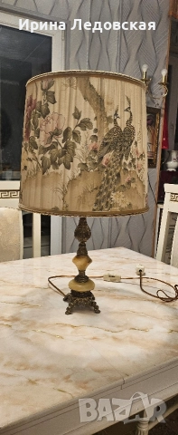 Продавам красива нощна лампа.