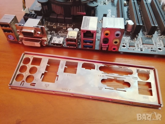 Дънна платка дъно за LGA 1150 + CPU + FAN, снимка 2 - Дънни платки - 53590900