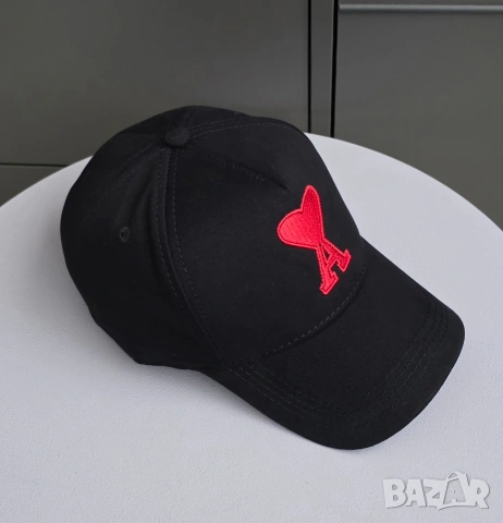 Шапка с козирка Ami унисекс модел, снимка 2 - Шапки - 53564885