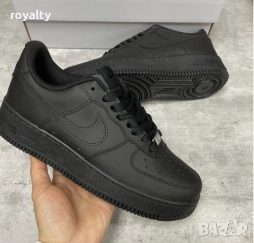 Дамски Маратонки Nike Air Force 1 черно, снимка 9 - Маратонки - 51631440