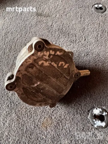 Вакуум помпа за Mercedes OM646 