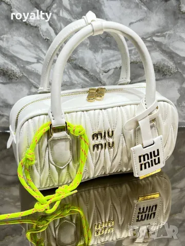 Miu Miu дамски чанти Различни цветове , снимка 8 - Чанти - 49180930