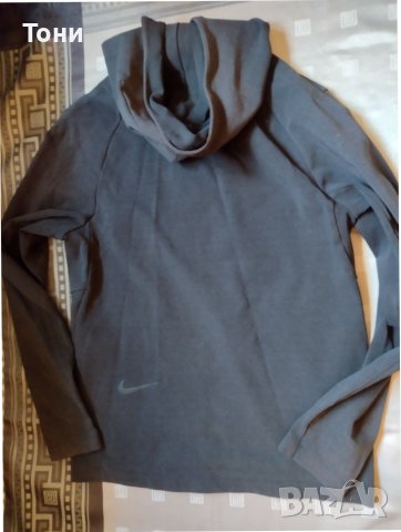 Горнище на Nike, снимка 4 - Спортни дрехи, екипи - 45094981