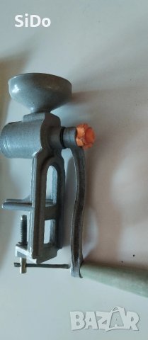 Ръчна Мелничка за кафе,чер пипер ръчна БГ от 1982г, снимка 7 - Други - 50666063