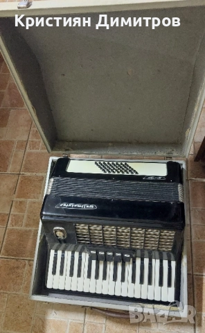 Акордеон Weltmeister Stella , снимка 2 - Акордеони - 52570315