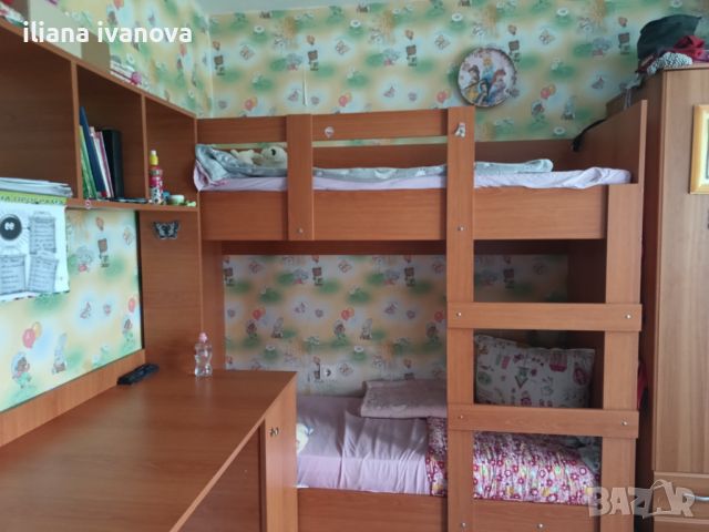Двуетажно легло и бюро , снимка 1 - Мебели за детската стая - 46165204