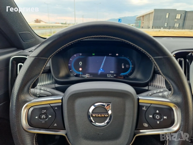 Volvo XC40 R-Design Recharge Twin-Engine 408PS (78kWh), снимка 11 - Автомобили и джипове - 51596798