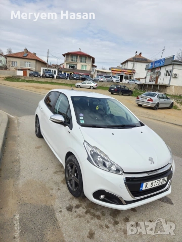 Peugeot 208 2017 1.2, снимка 2 - Автомобили и джипове - 53037377