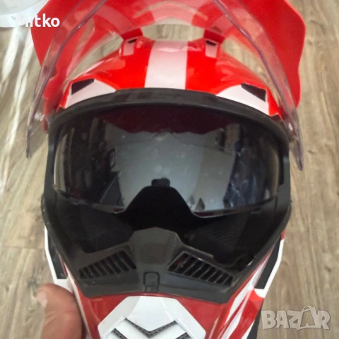 Каска Pioneer Evo, снимка 2 - Аксесоари и консумативи - 53744170