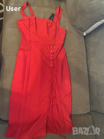 Червена рокля, снимка 1 - Рокли - 45419256