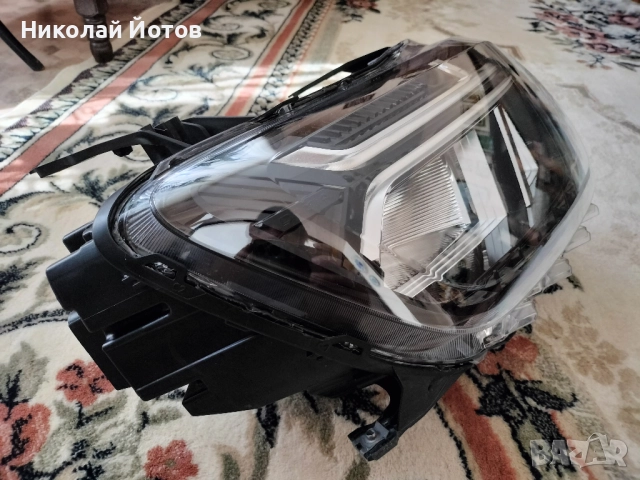 Оригинален фар за Dacia Duster 2 facelift, снимка 2 - Части - 51778895