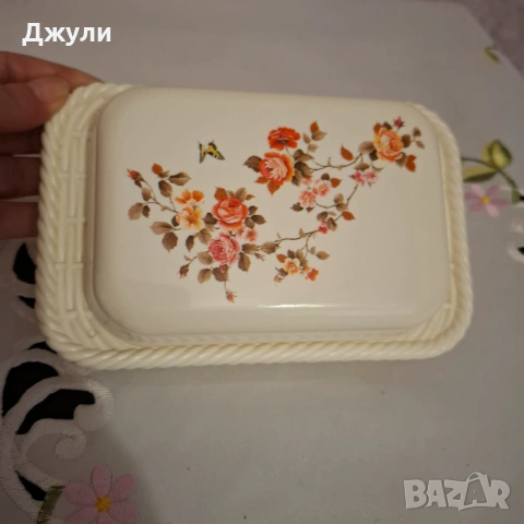 Кутия за съхраняване на масло