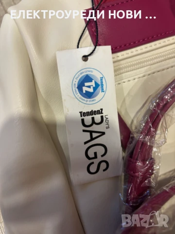 Дамска раничка, снимка 3 - Раници - 51143918