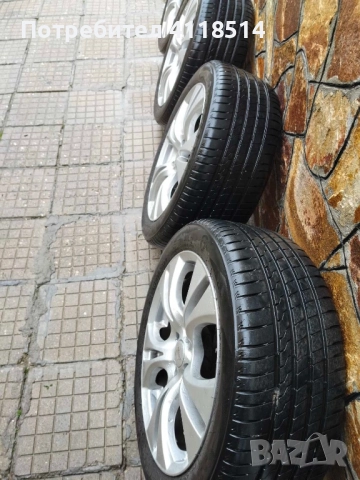 Джанти Дачия Докер , снимка 2 - Гуми и джанти - 52651476