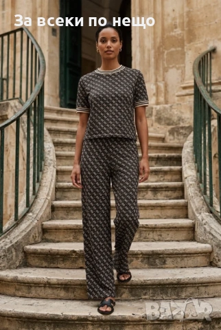 Guess Дамски Спортен Комплект Тениска И Долнище🔝Дамски Спортен Екип Гес - 3 Цвята Код A1350, снимка 4 - Спортни екипи - 53931935