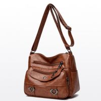 Ежедневна дамска чанта Brown Leanor, снимка 14 - Чанти - 45350178