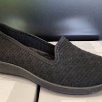 Дамски летни обувки тип пантофка в черно , снимка 1 - Дамски ежедневни обувки - 45647559