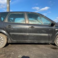 Renault Scenic 1.9DCI 2004г. НА ЧАСТИ, снимка 4 - Автомобили и джипове - 45647286