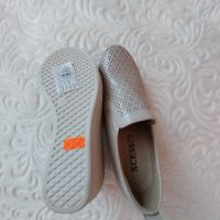 Бежови обувки с перлен ефект, снимка 4 - Дамски ежедневни обувки - 45495276