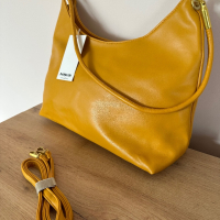 Жълта дамска чанта с две дръжки, снимка 2 - Чанти - 45004233