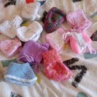 Продавам бебешки ръчно плетени терлици 7 лв чифта , снимка 1 - Други - 45267389