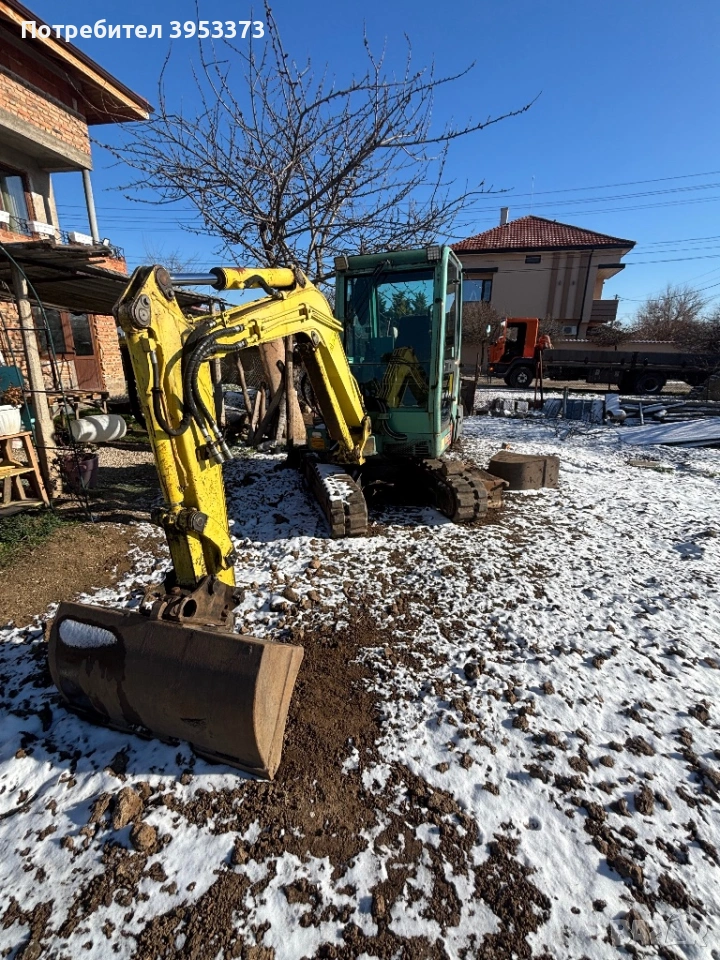 Услуги с багер 2.7 т и бордови камион 3.6 т , снимка 1
