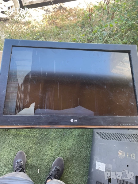 LG 32CS460, снимка 1