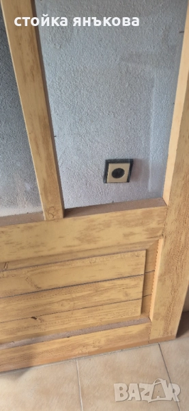 Продавам две дървени врати., снимка 1