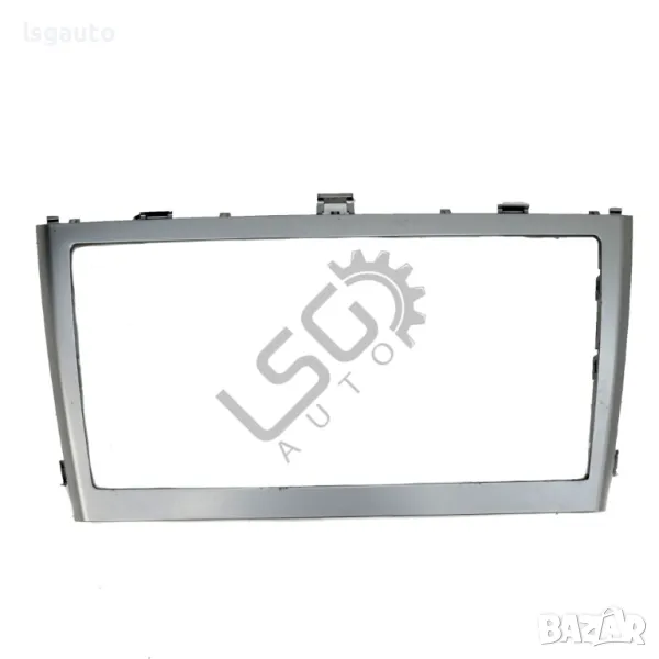 Лайсна средна конзола табло Toyota Avensis III 2009-2015 ID:146056, снимка 1