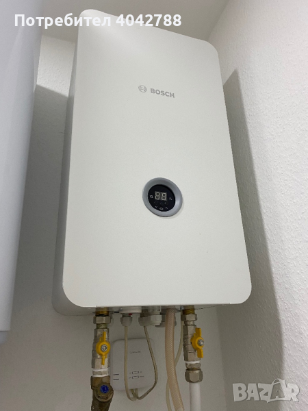 продавам Bosch, ел. котел TRONIC HEAT 3500 9 kW използван е само една година 2200 със 4 ри радиатора, снимка 1