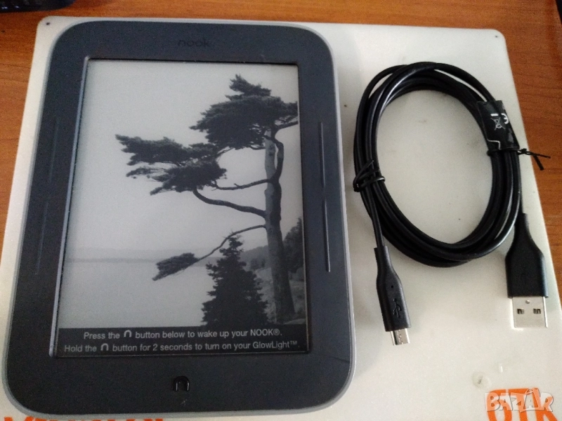 Електронна книга NOOK Simple Touch, снимка 1