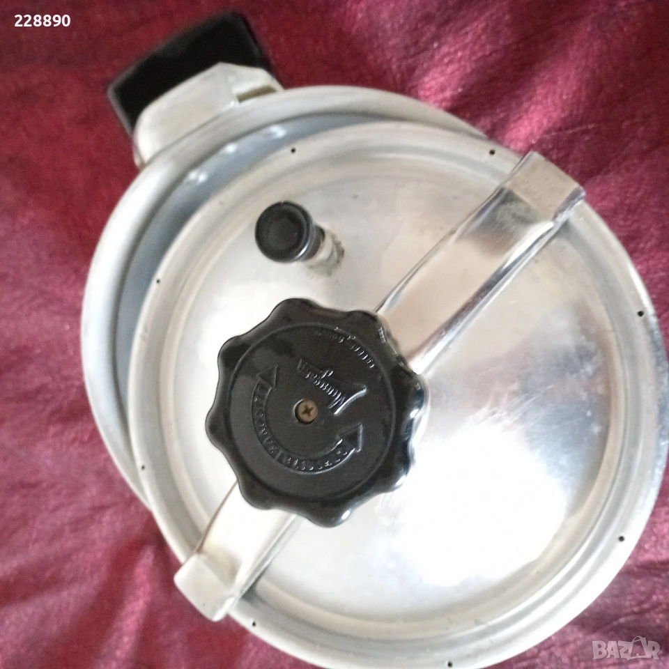 Руска тенджера под налягане , снимка 1