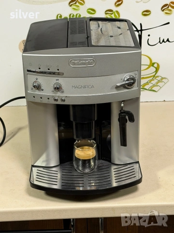 Кафемашина кафе автомат delonghi magnifica с гаранция, снимка 2 - Кафемашини - 54228598