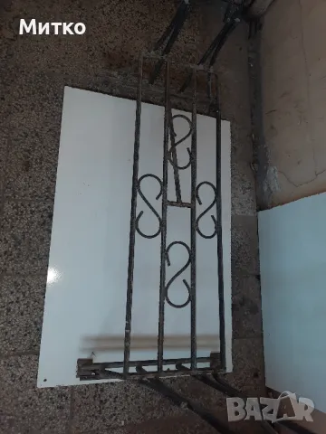 Ръчно изработена голяма желязна самостояща закачалка за дрехи , снимка 7 - Декорация за дома - 49752864