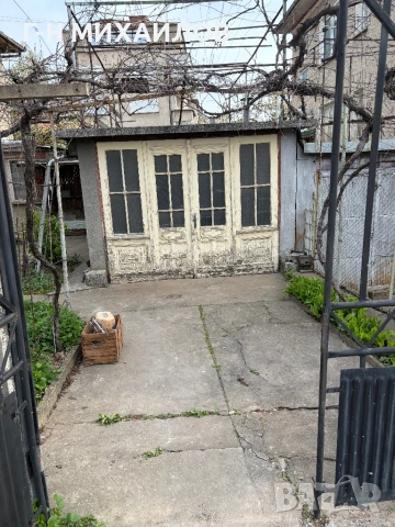 Давам гараж под наем