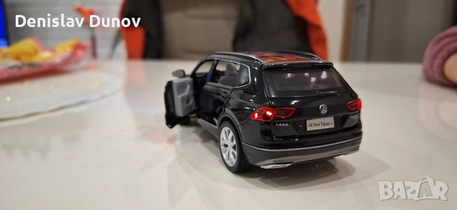 VW Tiguan 1:32 с отваряеми врати, капак, светещи фарове и стопове, снимка 12 - Коли, камиони, мотори, писти - 51210502