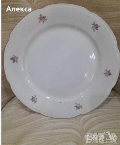 Порцеланови плата, снимка 2 - Чинии - 51931687