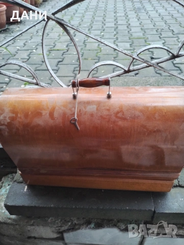 Ръчна шевна машина Union с капак и ключ.Перфектна, снимка 4 - Антикварни и старинни предмети - 54052084