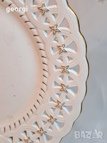 немска ретро декоративна ажурна порцеланова чиния за стена Ludwigsburg с позлата  33/1, снимка 2 - Декорация за дома - 53394635