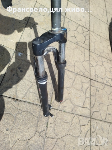 26 цола вилка за ремонт или части rock shox , снимка 3 - Части за велосипеди - 52211159