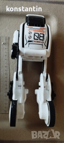 РОБОТ ИГРАЧКА